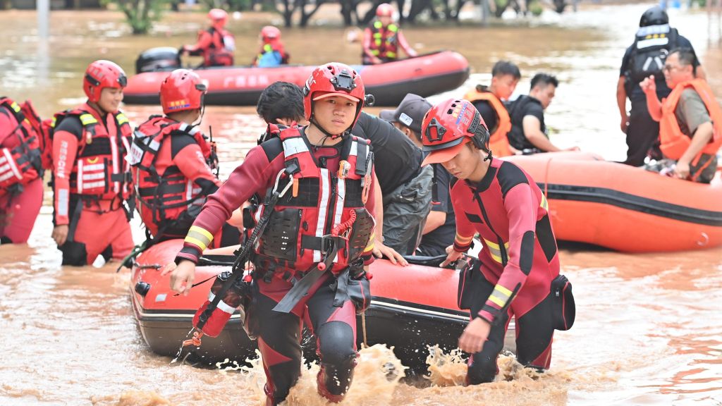 广西继续发布洪水红色预警 15条河流20个站超警